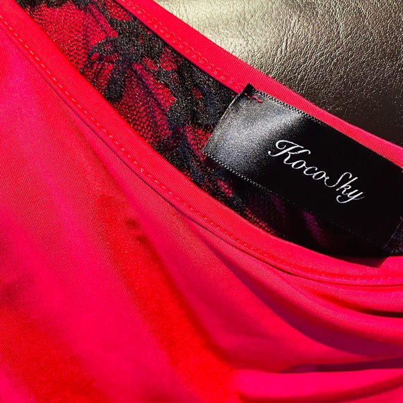 Sexy Red Dress - Picture 4 of 7